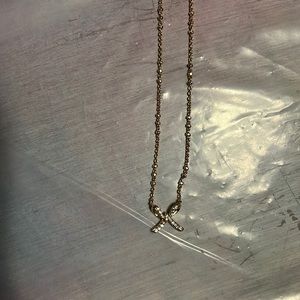 Kendra Scott bow necklace